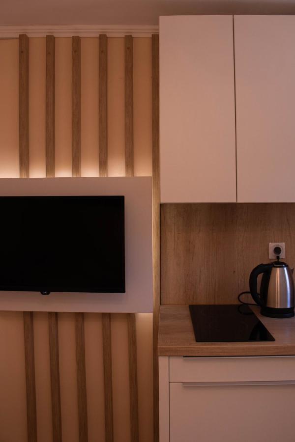 Luxury Studio Apartment โมสตาร์ ภายนอก รูปภาพ