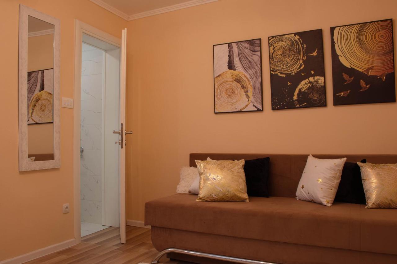 Luxury Studio Apartment โมสตาร์ ภายนอก รูปภาพ